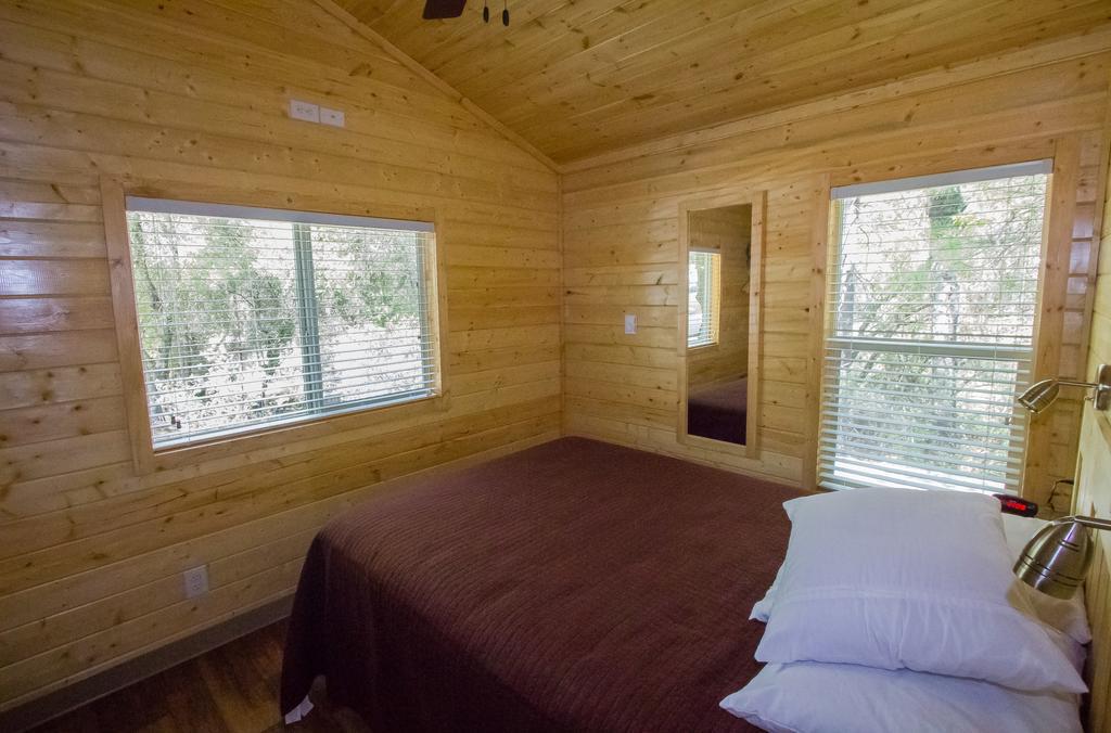 Oakzanita Springs Camping Resort Cottage 3 Descanso Dış mekan fotoğraf